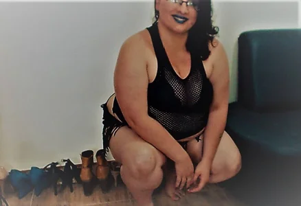 Aleja_Gonzales Public صورة واحدة|Aleja_Gonzales Public صورتان|Aleja_Gonzales Public  3 صور|Aleja_Gonzales Public  3 صورة