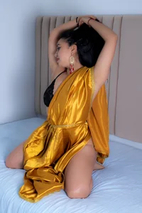 adhitii sensual and elegant Billede 2