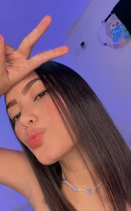 sharlotte_23 Public Pic 5