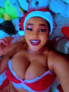 hotncurv8 Public Foto 4