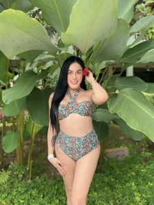 Mss_Den28のMe at the pool💦の 2枚の写真