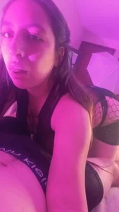 LatinPregnantRosie Public Pic 2