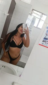 Scarlett_Saint Public Pic 3