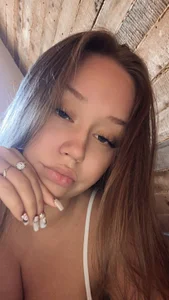 BellaAiryPublic Bild