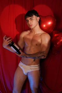 Zack_Bellmont1 Do you want to have a rommantical date? ❤️ รูป 