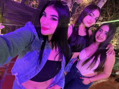 Afrodita-hott friends night Bilde 3