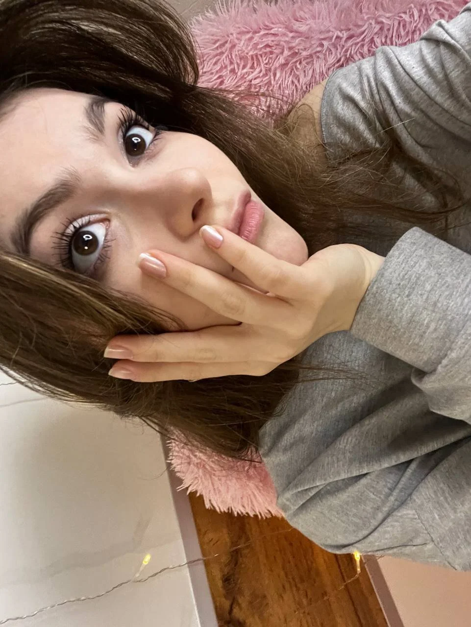 CherlyGuss Public Foto