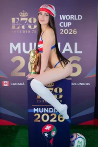 Zoe_swan USA 💙💝  2 снимка