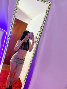 eimyy_rouse in my room Pic