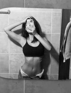kyvraenmiaa's XXX Nude Photo 1