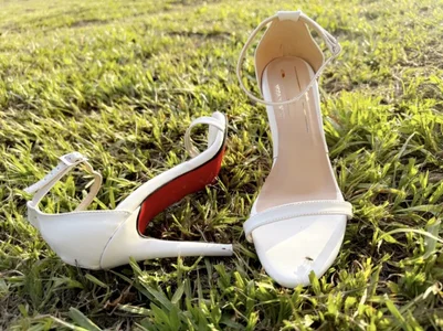 Sara_Gomez Heels Pic 2