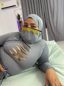 amira_farahh Public Pic 4