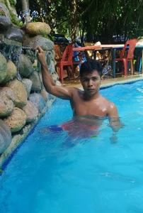 CruzZapata: Me ( 2 фото)