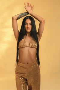 GOLDEN GIRL de HannahJamesX  3 photos