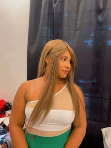 Luciana_Dirty_Nasty Public Billede 4