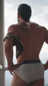 DaveSoldier Flex Man 🪖🫵🏻 in Calvin undies Billede 4