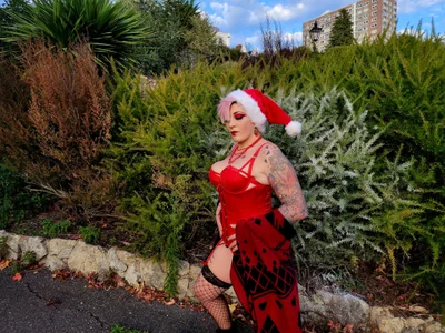 PinkTheHawk CHRISTMAS Immagine  9
