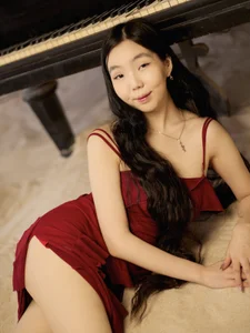 EMILY_GREENSON: temptress ( фото)