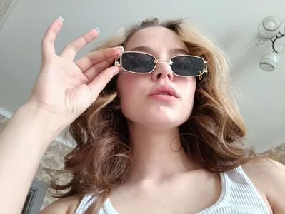 FalineDowlenのLana's second comingの 4枚の写真