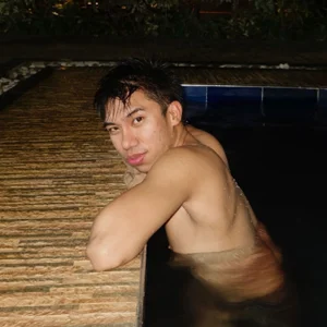 Ur_pinoyhotbrix Lets swim? Foto