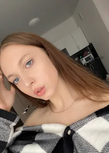 RosalineWhit's XXX Nude Photo 7