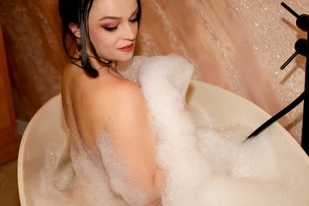 AmoretteDoll_ Bath of desire Pic 6