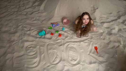 bambi_lu 🧸⛱️lets celebrate 900'000 subscribers⛱️🧸 Pic 2