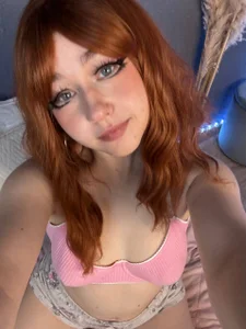 Cherry_Vessel pink bra? Pic 9
