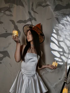ElviraWesdety A little magic, a little mystery Bilde 6