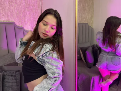 Roxie-Summers11 You like my outfit?💥✨ Gambar 8