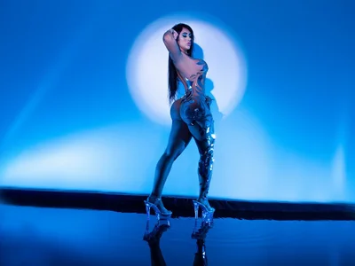 LeahJones_ Shine bright like a blue diamond Pic 2