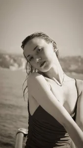 Maddy_Garcia: Public ( 6 фото)