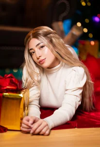 channel_blondee christmas 🎅 Pic 2