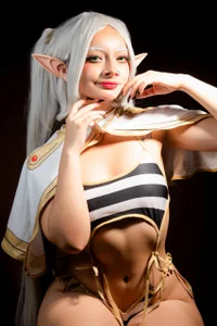 angelgate FRIEREN COSPLAY🤍 Pic 3