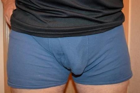 Leo_Sanders Strike a pose Pic 2