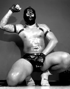 TomLover_12のMASTERの 3枚の写真