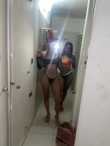 sexygirls_hot66のPublicの 4枚の写真