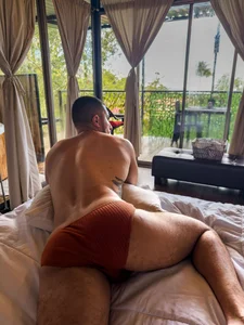 desire on the bed😈🔥 de Nathan_rivers  7 Imagens