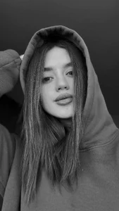 SelenaHold Monica <3 Pic 2