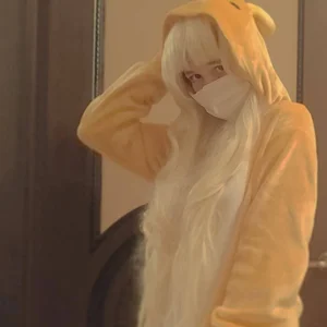 Alex_Howell Public Foto 5