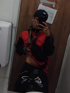 Public de Cuervo_maniaco  4 photos