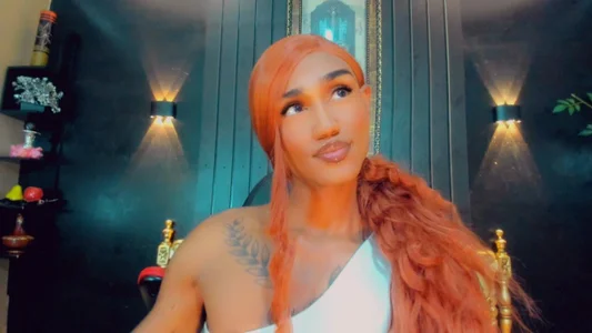 Kendall_hornyy orange hair Pic 4