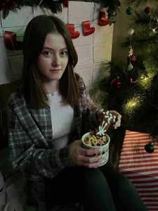 KateCuddle: Happy 2023! ( 6 фото)