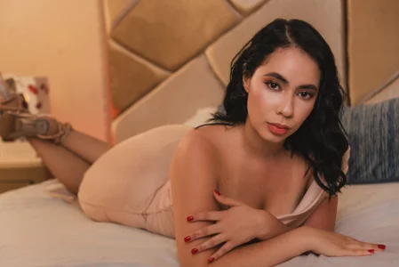 Sienna-Gold Public Pic 4