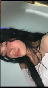 Lili_Opal Public Pic 2