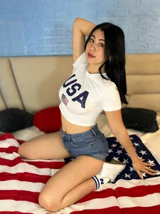 Zoe_Benson Happy 4 July 圖片 3