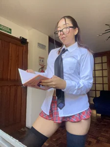 emily__walkerhorny secretary Bild 6