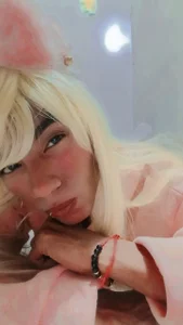 suzume_Mendez Public slika 3