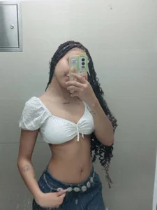 look at me de NicoleDoshi_  Imagens