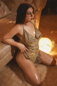 MilaCravee Golden Temptation ✨💫🔥 Pic 4